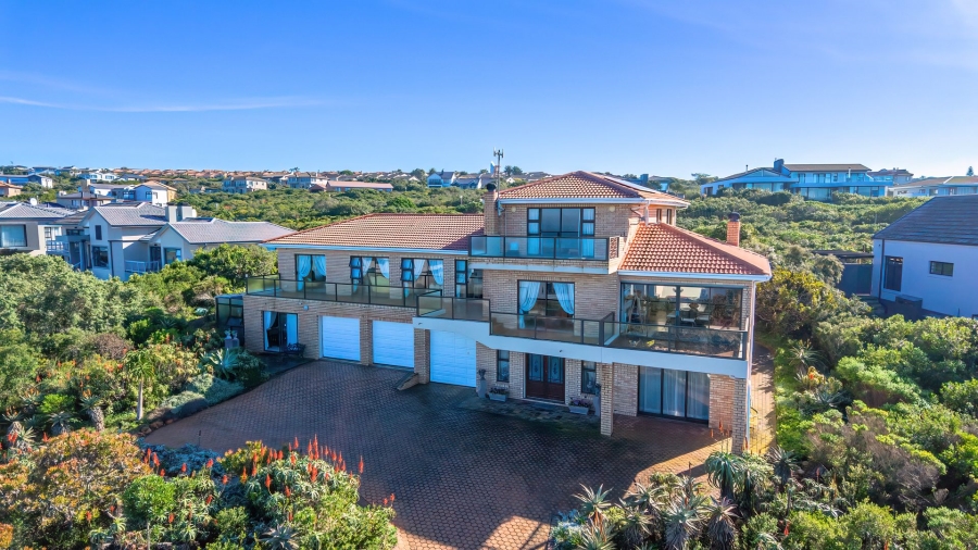 5 Bedroom Property for Sale in Village On Sea Western Cape